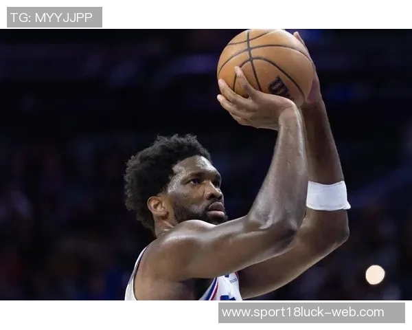 张佳玮分析76人恩比德哈登马克西如何在两年前败给绿军的原因